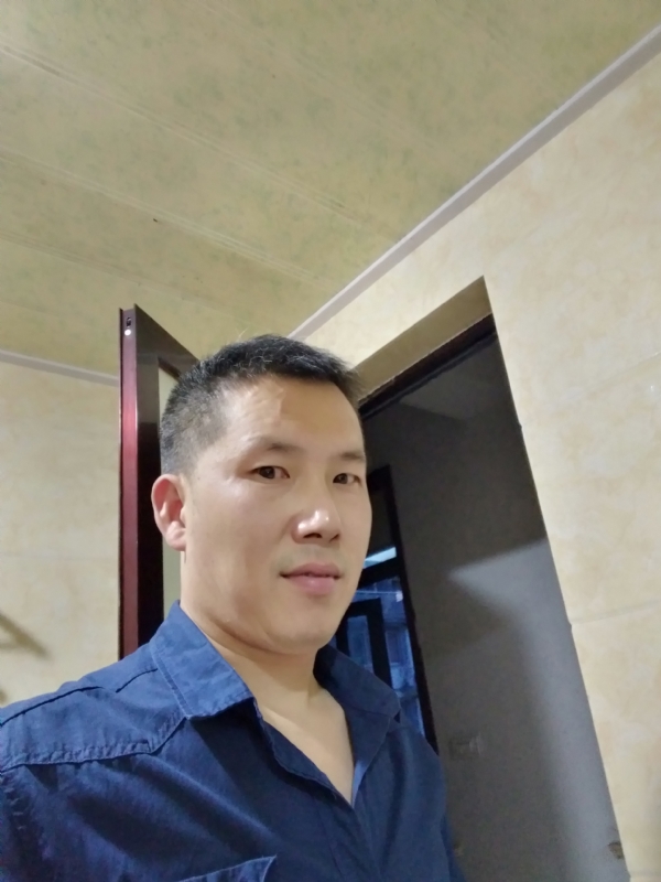 余生搀扶走的第一张照片--浙江残疾人相亲网