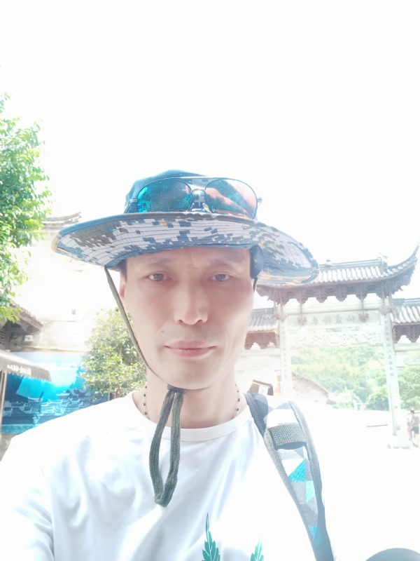 童群海的第一张照片--浙江残疾人相亲网